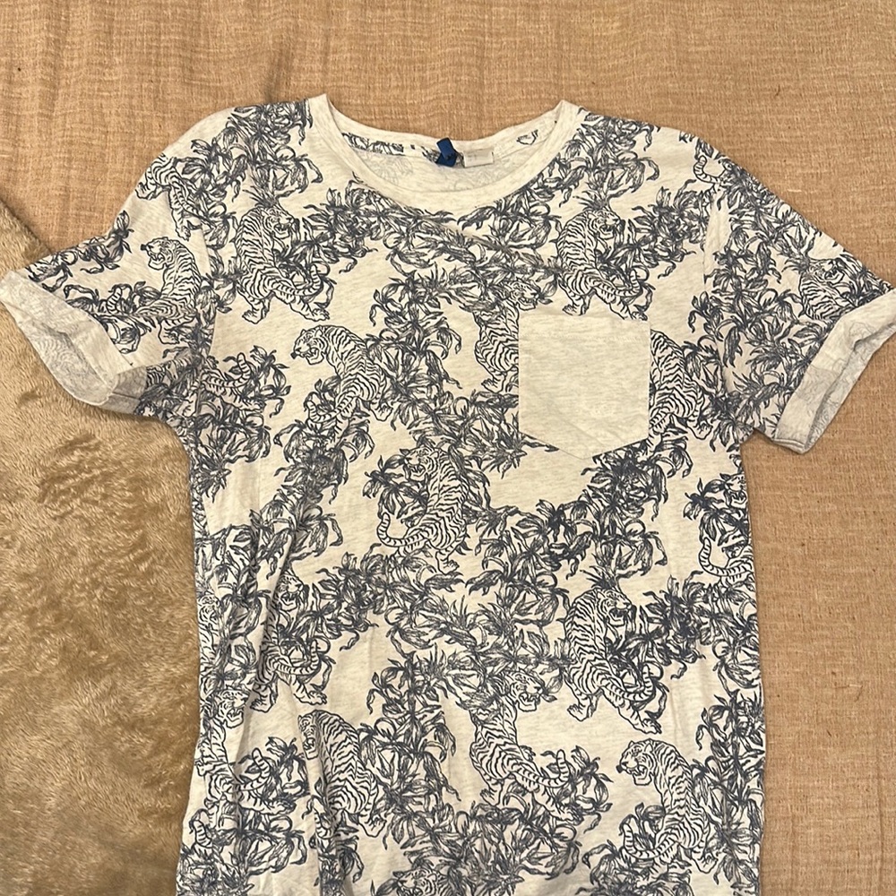 H&M tiger print blue and white short sleeve t-shirt